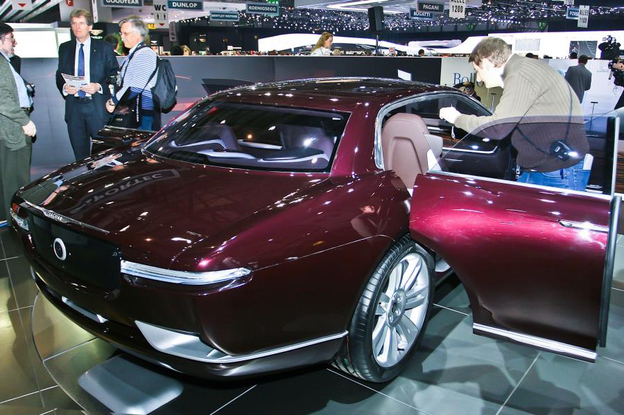  Jaguar B99 by Bertone 2011 года  (фото 33 из 40)